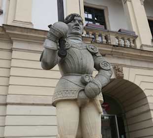 Der Roland am Alten Markt vor dem Alten Rathaus
