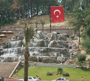 Künstlich angelegter Wasserfall in Manavgat