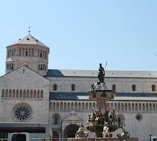 Bei der Piazza del Duomo (Domplatz) von Trient