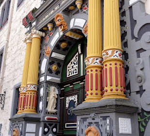 Eingangsportal des Rathauses