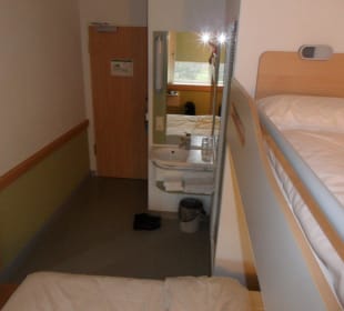 Zimmer mit Waschecke
