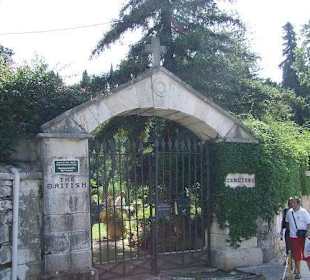 Eingang zum britischen Friedhof