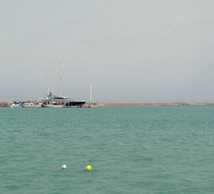 Набережная столицы острова