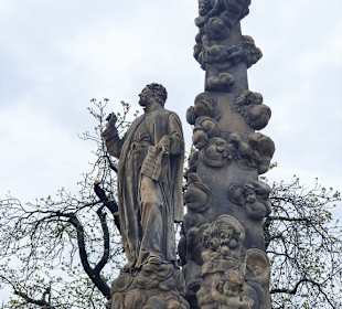 Statue auf der Karlsbrücke