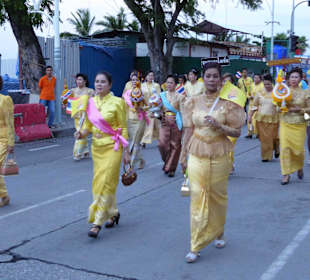 Mit Stolz und in Gedanken an seine Hoheit