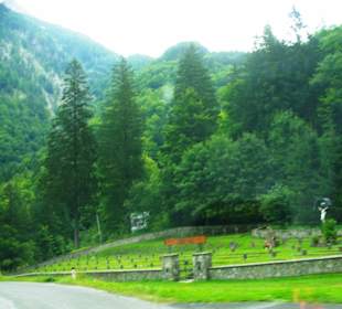 Auf Ösi Seite, der Friedhof