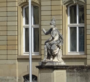  Neues Schloß