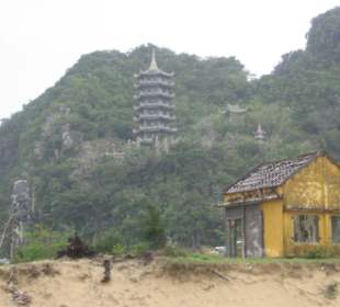 Ein Tempel in den Marmorbergen