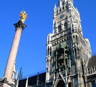 Neues Rathaus und Mariensäule
