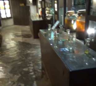 Erdgeschoss - Destillieranlage für Kräuter + Likör