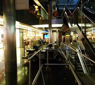 Terminal 2 (nach der Sicherheitskontrolle)