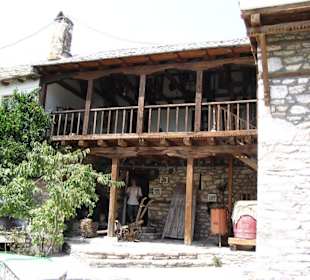 Im Inneren des Heimatmuseums in Theologos