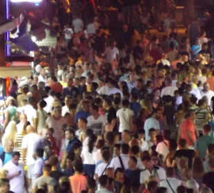 Side Einkaufsstraße