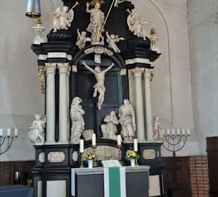 Der Altar der Kirche St. Lorenz