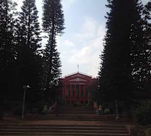The high court on the edge of Cubbon Park