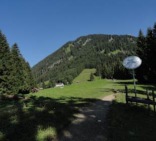 Weg zur Alpe Topfen