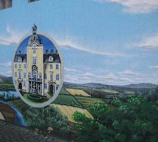 Wunderschöne Mauerbemalungen