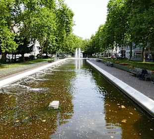 Brunnen und Weiher auf Kaiser Wilhelm Ring Köln