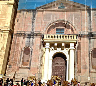 St. John`s Co-Cathedral zum Karneval 