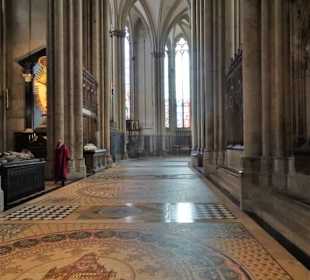 Im Chorumgang des Domes