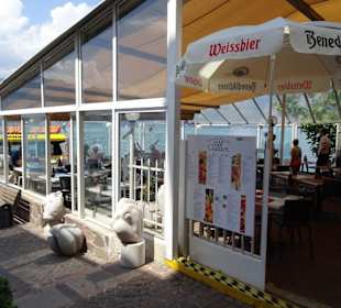 Eingang zum Ristorante Garden