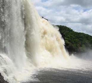 Wasserfall im Canaima Nationalpark