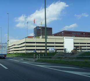 Glattzentrum von der Autobahn aus gesehen
