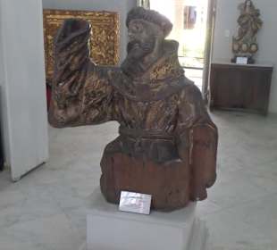 Monumentale Skulptur des hl. Franziskus in Ekstase