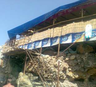 Strandbucht Restaurant in den Klippen