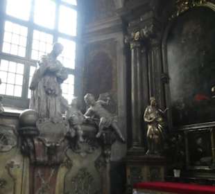 Namen-Jesu-Kirche / Kościół Imienia Jezus