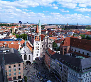 Blick vom Rathausturm auf den Marienplatz