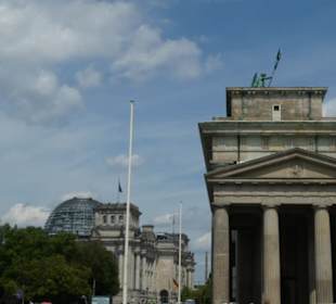 Brandenburger Tor: Blick vom Süden / Ebertstraße