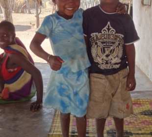 Uśmiechnięte, gambijskie dzieci