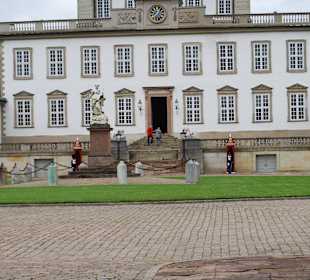 Prinzgemahl Henrik und der Hofmarschall