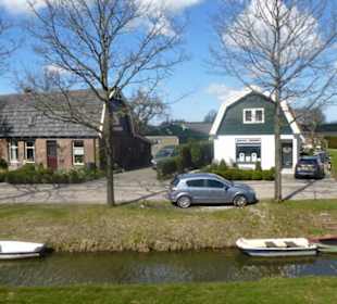 Blick aus dem fahrenden Zug