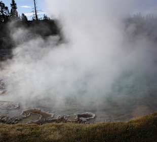 Heiße Quellen im YNP