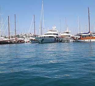 Fahrt mit dem Wassertaxi zum Hafen nach Bodrum