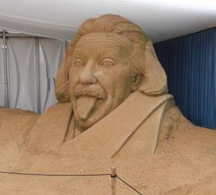 Sandskulpturenausstellung Albert Einstein