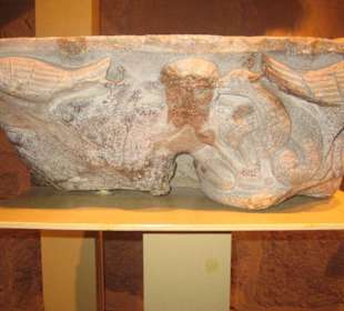 Exponate in den Ausstellungshallen der Wartburg.