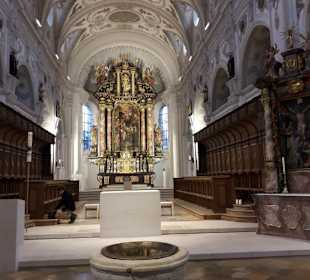 Altrarraum nach REnovierung