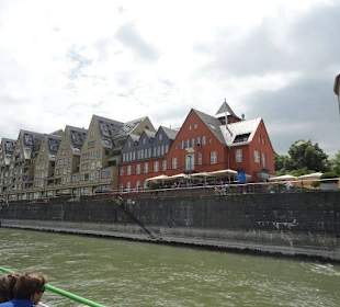 Große Kölner Hafenrundfahrt