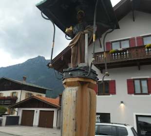 Unterwegs im Ortsteil Garmisch