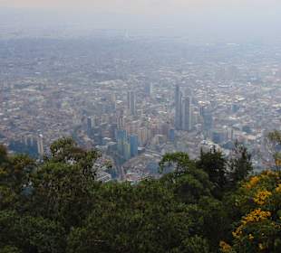 Cerro Monserrate, der "Hausberg" Bogotás. 