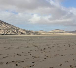 Strand, ca 1 Stunde entfernt Richtung Costa Calma