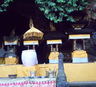 Goa Lawah