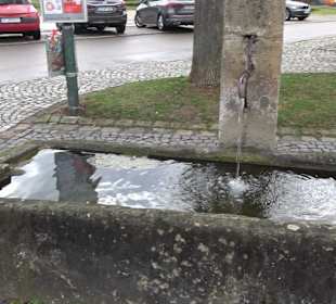 Brunnen am Rathaus Kleinbettlingen