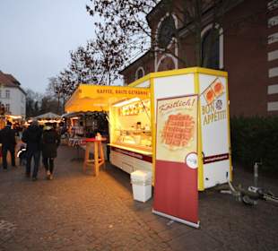 Weihnachtsbuden auf dem Spittaplatz