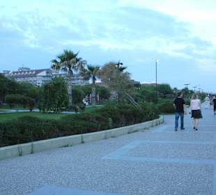 Strandpromenade am Commodore Elite Suites & Spa