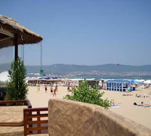Blick aus der Mexo Bar auf den Strand