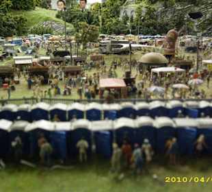 DJ Bobo Minitoiletten